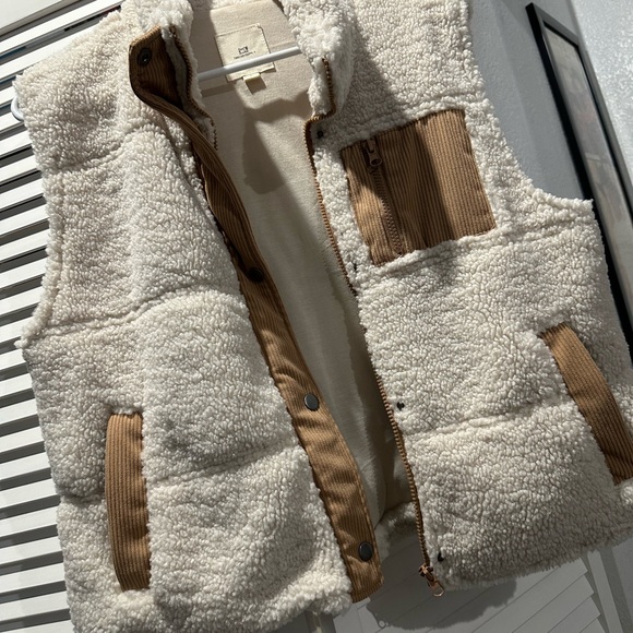 Thread & Supply Jackets & Blazers - Thread & Supply Cream Sherpa Vest